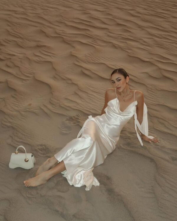 vestido-champagne-cetim-decote-costas