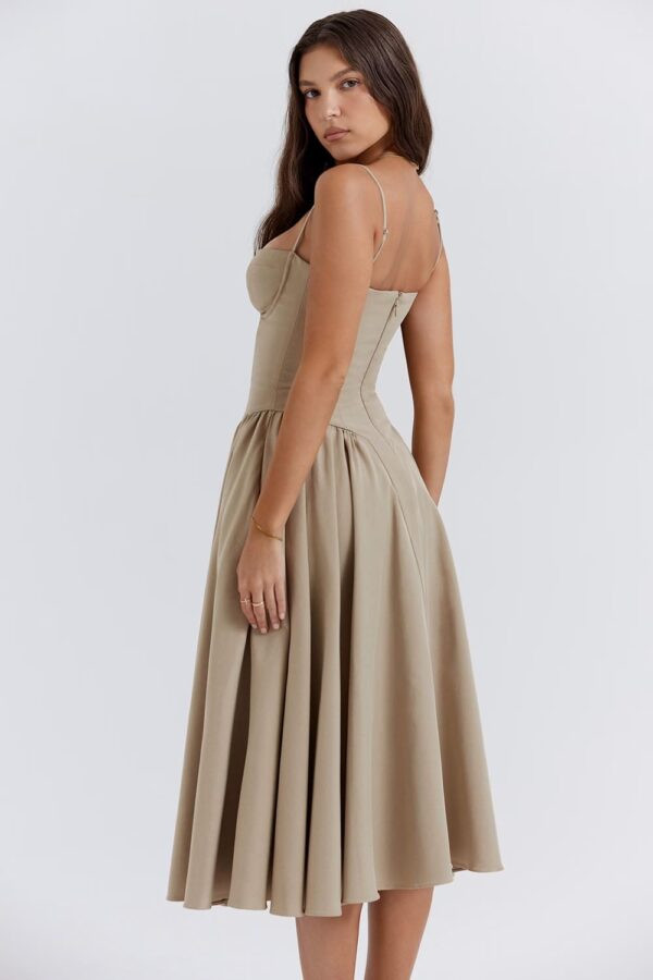 vestido-bege-midi-saia-rodada