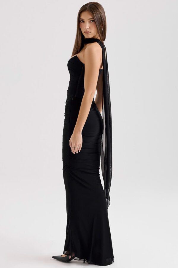 vestido-longo-drapeado-preto-choker-cauda
