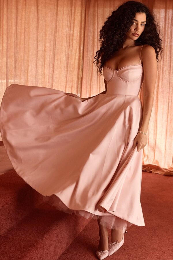 vestido-rosa-claro-tomara-que-caia-midi-rodado