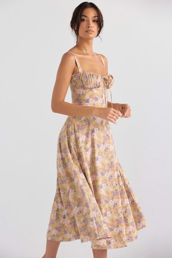 vestido-midi-corpete-mostarda-floral-fenda