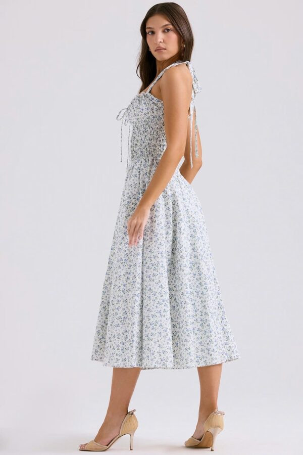 vestido-midi-floral-detalhes-busto-azul-alcas-largas