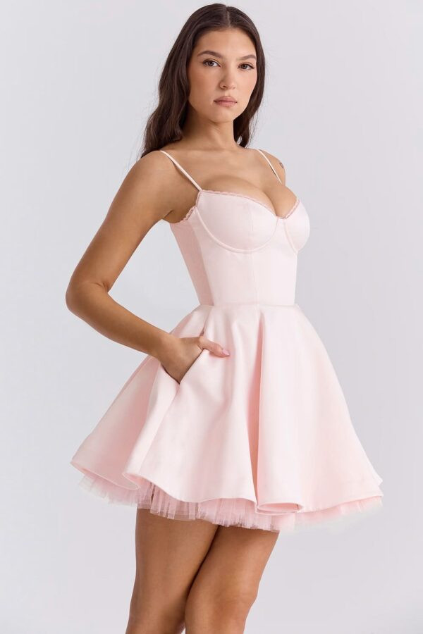 vestido-rosa-rodado-curto-saia-tule