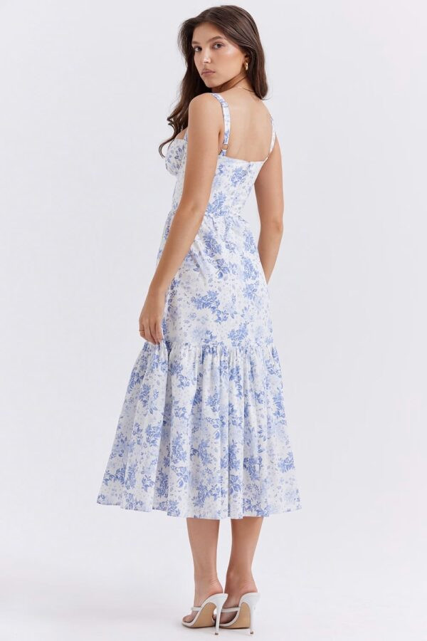babado-barra-vestido-midi-evase-floral-azul-claro
