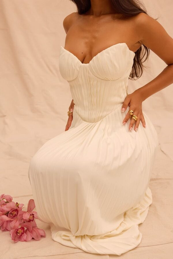 vestido-longo-tomara-que-caia-branco-plissado