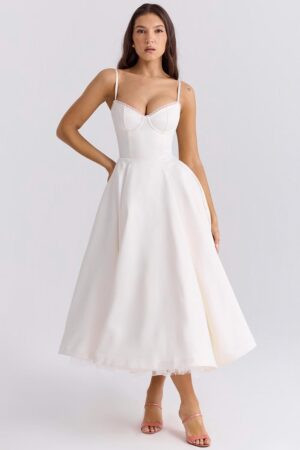 vestido-midi-branco-rodado-casamento-festa